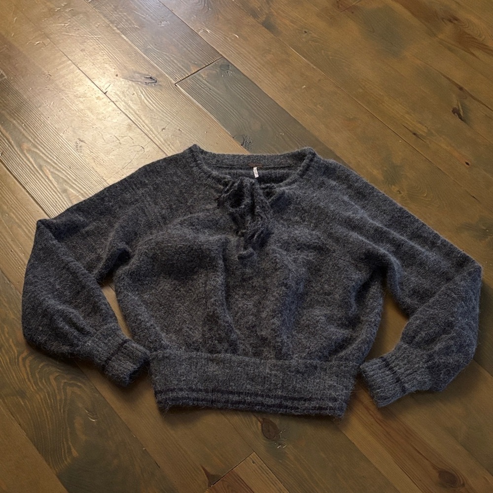 Free People Women's Sweater PTP 20”